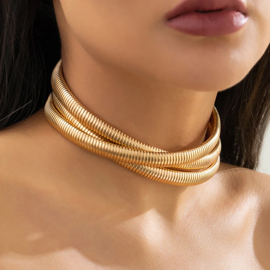 Nyx Spiral Choker