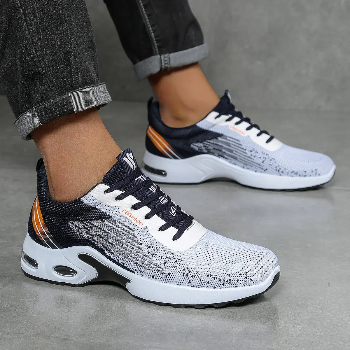 Nova Mesh Pro Sneakers