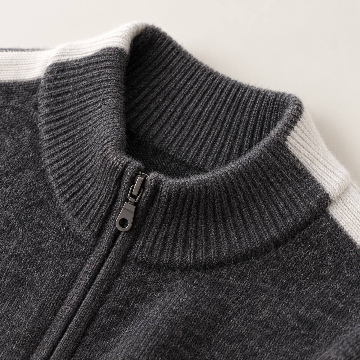 Valdoro Contrast Knit Jacket in Gray - collar detail