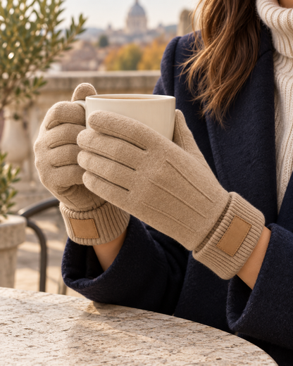Eloria Soft-Touch Gloves in khaki, female wearing